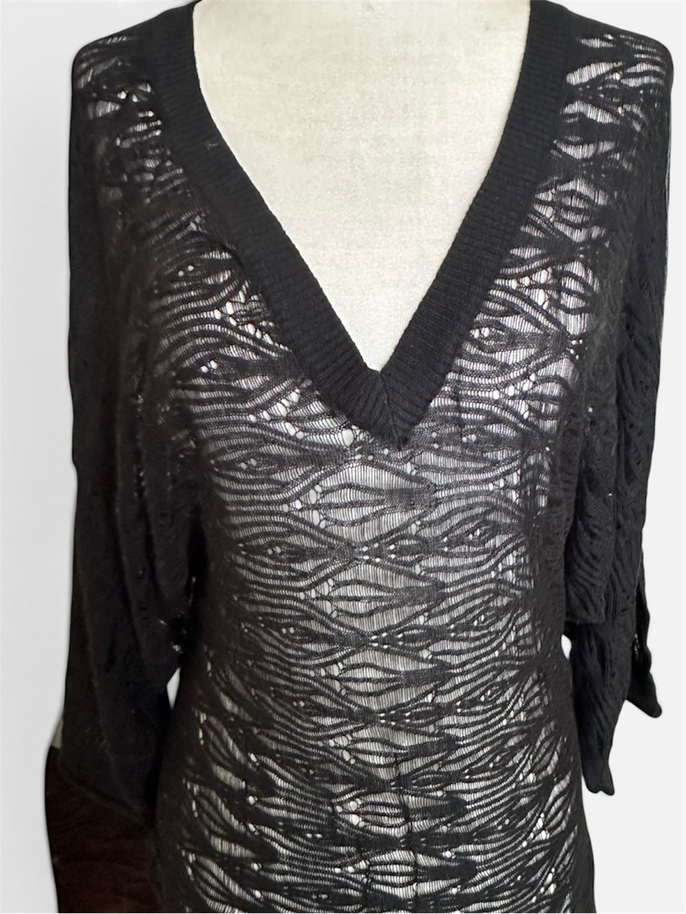 Babakul Black Open Knit V-Neck 3/4 Sleeve Top M - Picture 2 of 7
